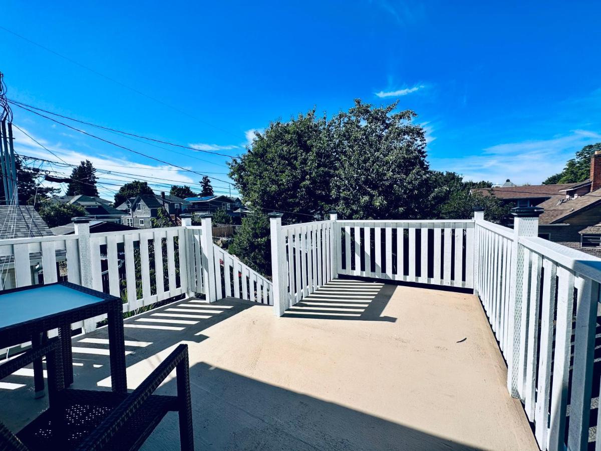 Tacoma 2 Bedrooms 1 Baths Sleep 5 With Compact Kitchen Exterior photo